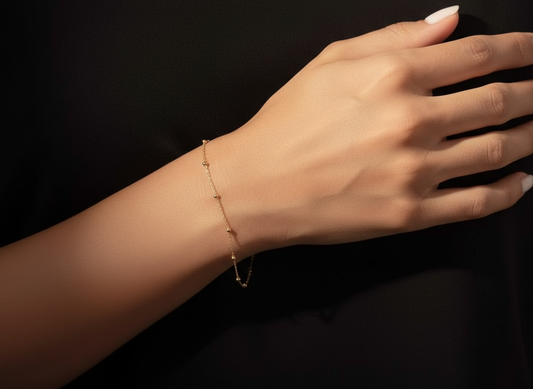 Lightwood delicate gold chain bracelet