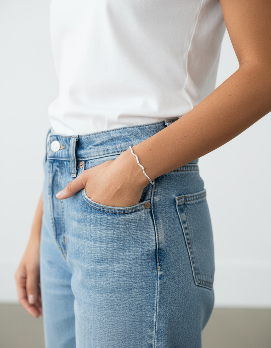 Meakins ripple bracelet